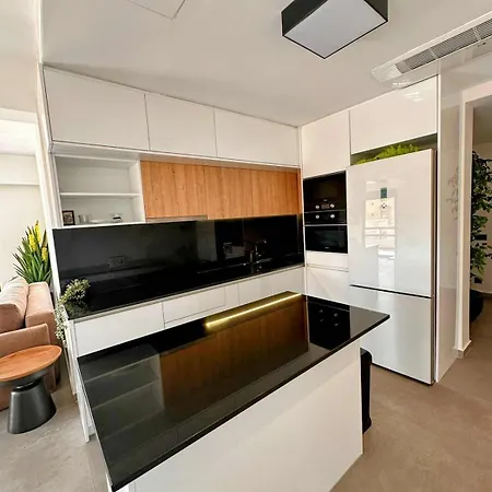 Elizabeth's Apartamento Atenas